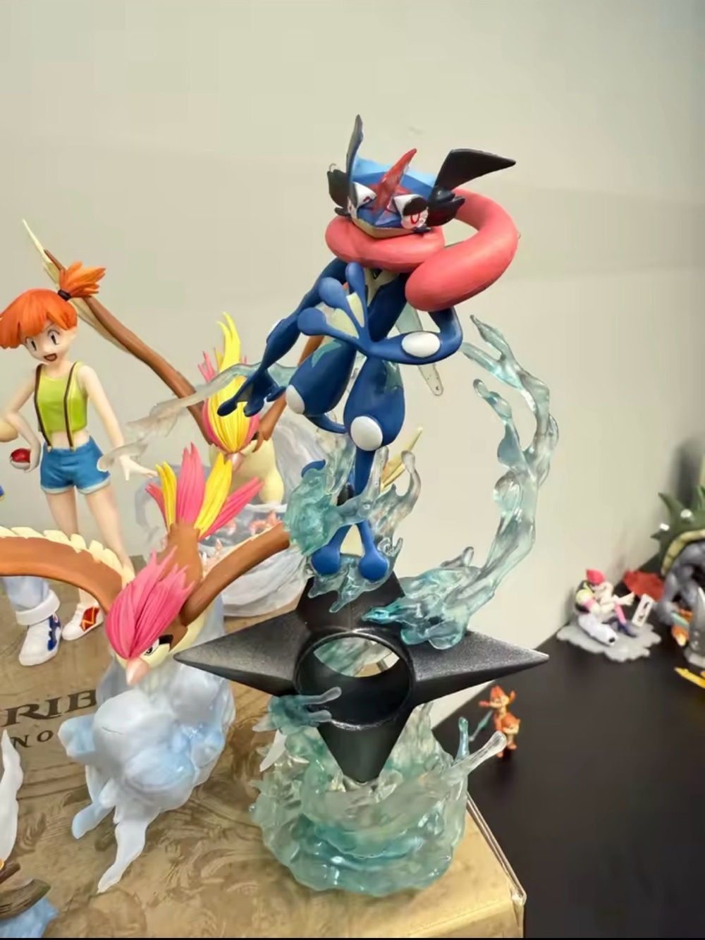 Blue Frog Figurine Aquarium Ornament with Pink Accent
